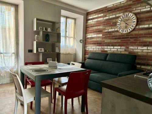 Rivarolo Canavese Apartment | HappyHome Rivarolo 6 posti letto