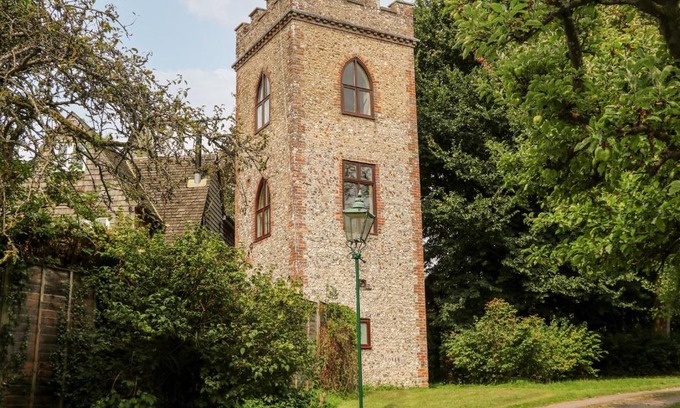 Waterlooville House | Hapton Folly