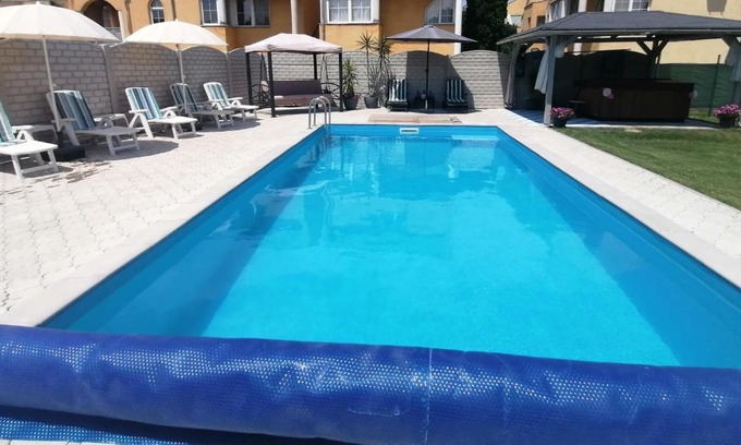 Siofok Apartment | Harangvirág Apartmanház 2