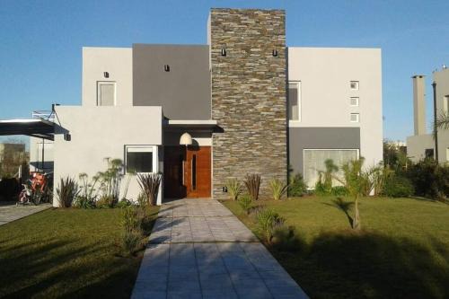 Loma Verde House | HARAS SANTA MARIA