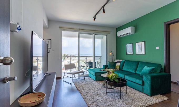 Larnaca Apartment | Harbor 401: Stylish 1-Bedroom Apartment in Larnaca