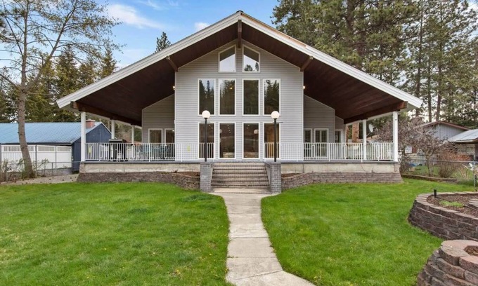 Coeur d'Alene House | Harbor Island - Spacious Waterfront Home with Dock