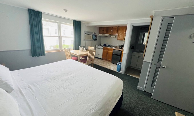 Vineyard Haven Hotel | Harbor Landing Resort