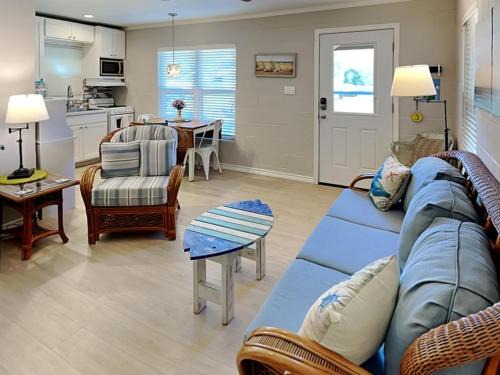 Fulton Apartment | Harbor Lights Cottages #3