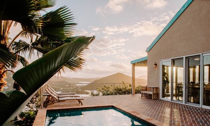 Estate Carolina House | ★ Harbor Master ★ Solar | Private Pool | Sunrise | Family | Couples | Stargaze