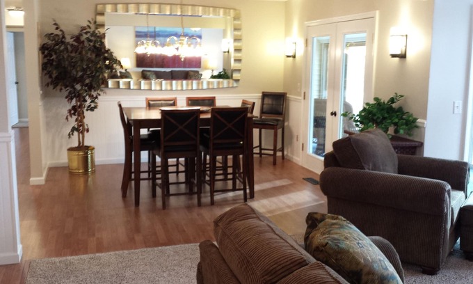 Harbor Springs Condo | Harbor Springs Condo - Trout Creek Unit 84, spacious1700', VERY CLEAN w/Cable