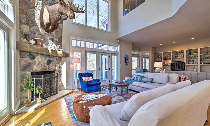 Harbor Springs House | Harbor Springs Group Getaway w/Spacious Deck