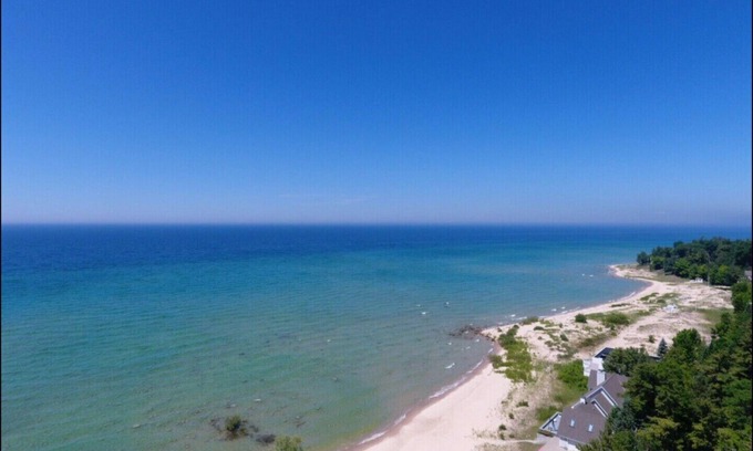 Harbor Springs House | Harbor Springs Lake Michigan Sandy Waterfront