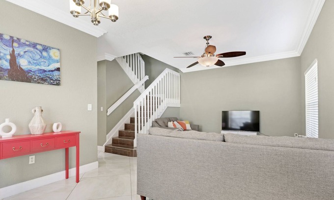 North Lauderdale House | Harbor Vacation Homes