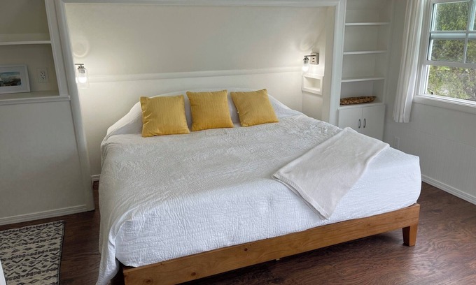 Trinidad Bed & Breakfast | Harbor View - Upstairs with Kitchenette and amazing views