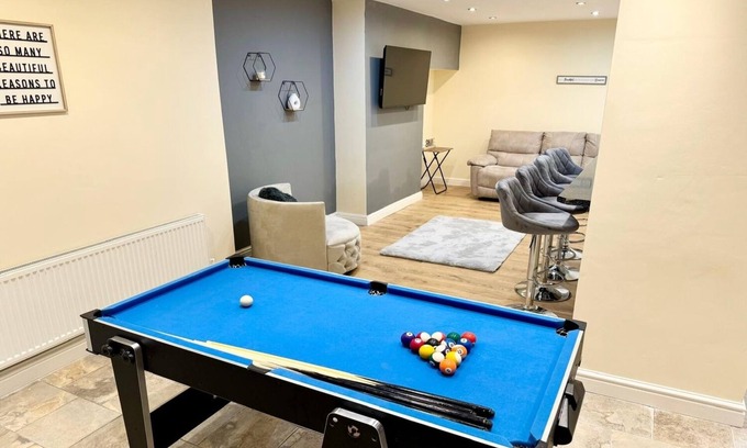 Birmingham House | Harborne House, 4 bedrooms, Perfect for Families & Contractors