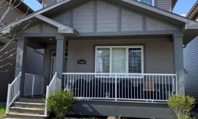 Regina House | Harbour Landing Family Home