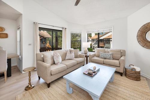 East Beach House | Harbour Oaks #310