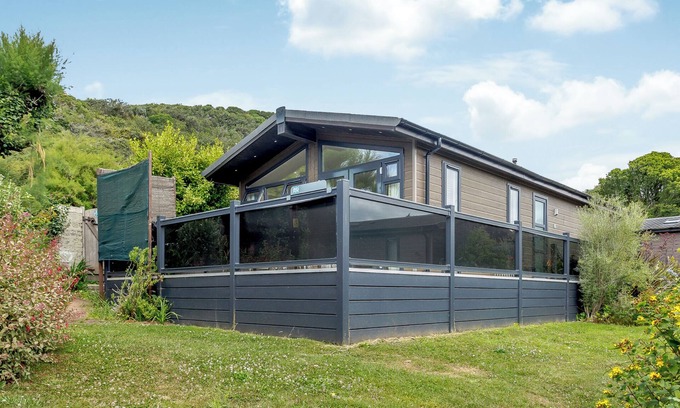 Mullion Ski Chalet | Harbour Premier Lodge