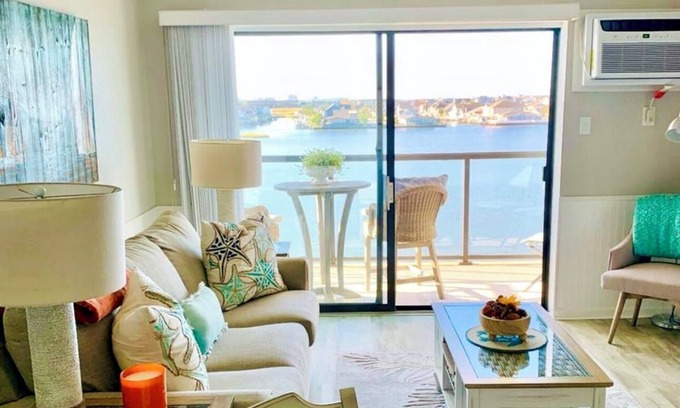 Heron Harbour Isle Condo | Harbour Sails Paradise: Panoramic Waterfront Views, Stunning Sunsets & Sunrises