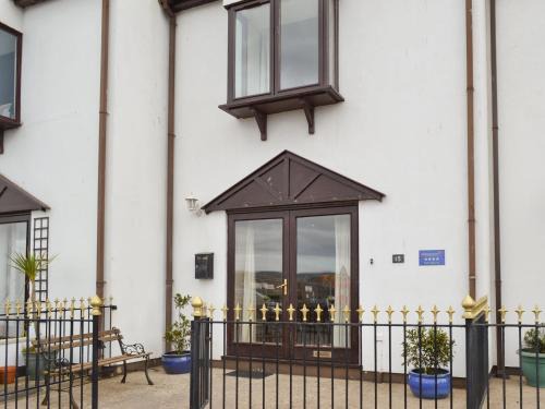 Castletown House | Harbour View