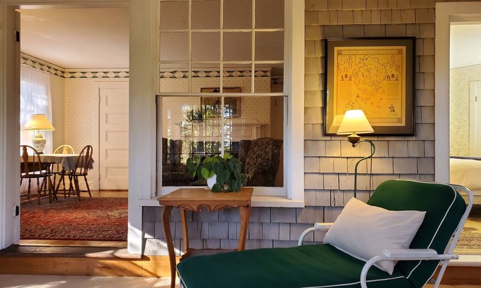 Northeast Harbor Bed & Breakfast | Harbourside Inn
