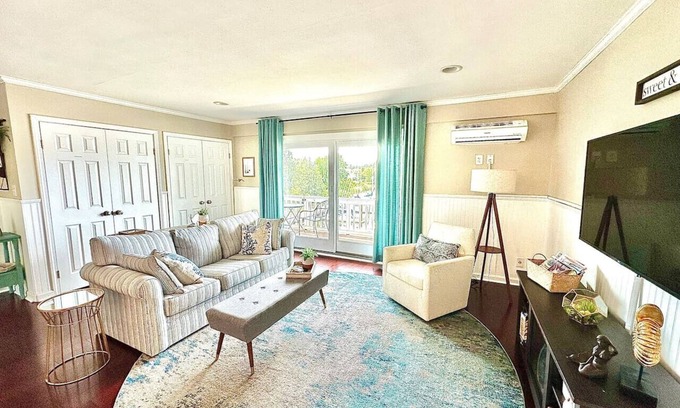 Fairfield Harbour Condo | Harbourview Hideaway Marina-view; Fairfield Harbor
