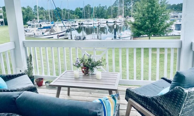 Fairfield Harbour House | Harbourview - Overlooking Marina, Fairfield Harbor New Bern
