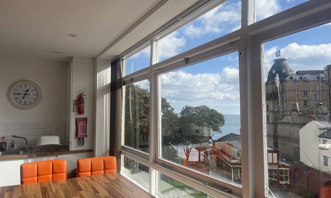 Scarborough City Centre Apartment | Harcourt Place - Apartment 2 - Seaview - Sleeps 5