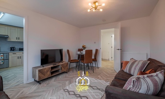 Central Aberdeen Apartment | Hardgate Hideaway - SJA Stays - Luxury 2 Bed Apart