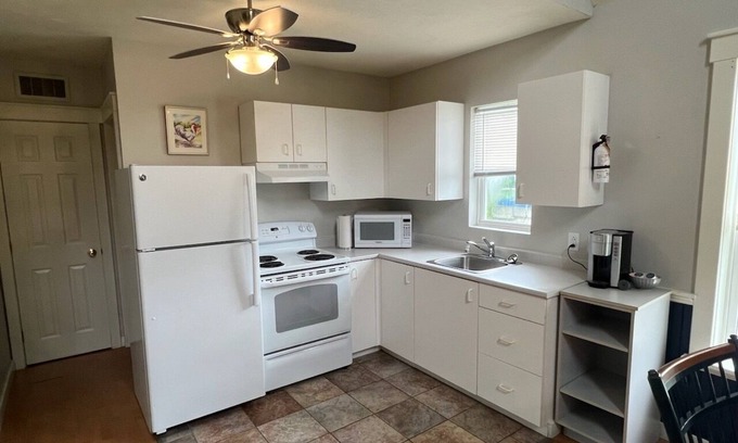 Shediac Cottage | Hardy's Parlee Beach Chalet #4