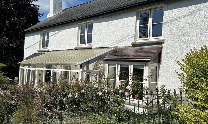 Exton House | Hare and Hounds, Exton