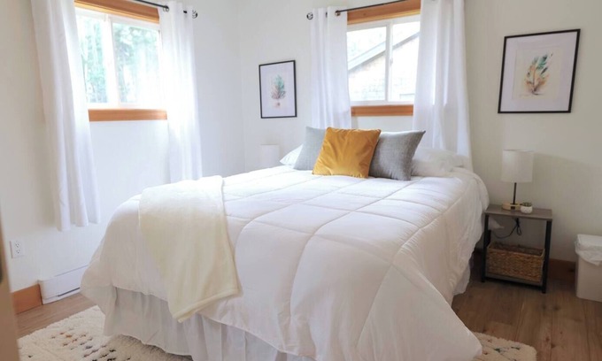 Rollo Bay House | Hare Hideaway with Fireplace
