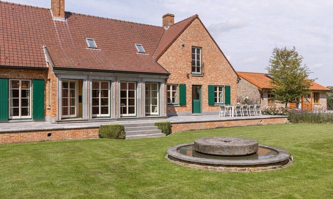 Bavikhove House | Harelbeke Retreat: Rural House with 5 Bedrooms