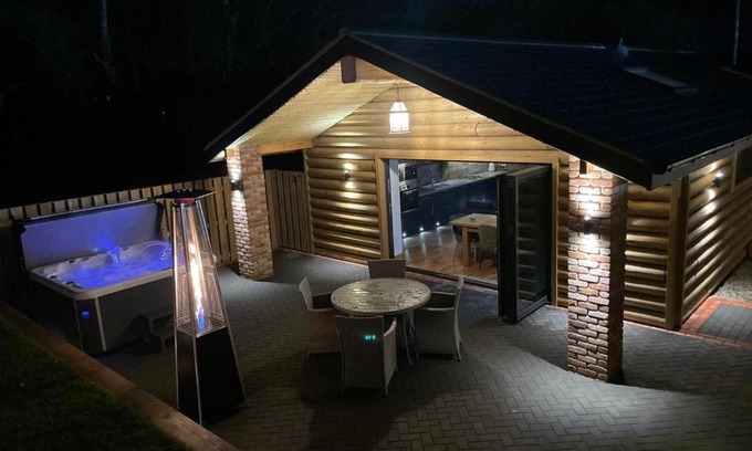 Ripley Cabin | Harewell wood lodge