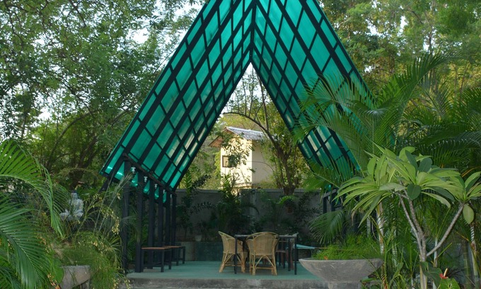 Minneriya Hotel | Haritha Holidays