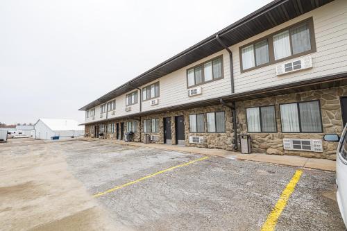 Harlan Hotel | Harlan Inn and Suites By OYO Harlan