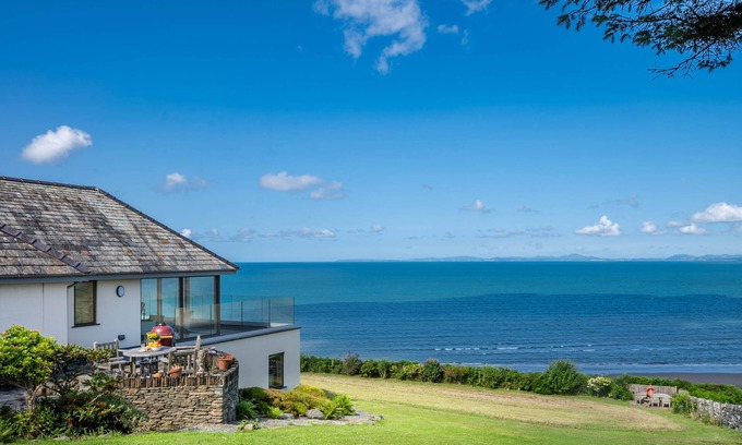 Llanfair Cottage | Harlech Holiday Cottage with Spectacular Views | Sarn-Badrig