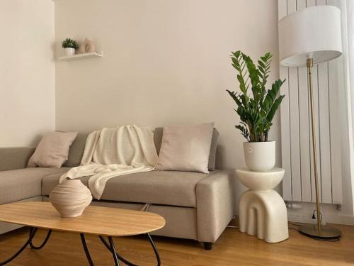 Chaville Apartment | Harmonieux Yourhosthelper