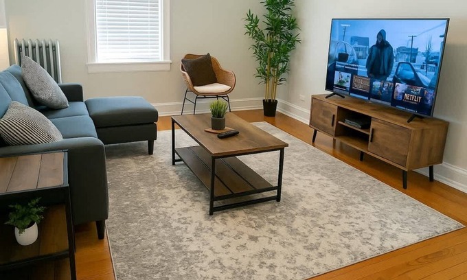 Cragin Apartment | Harmonious 2BR Apartment