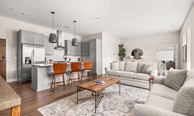 West End Apartment | Harmony Loft Spacious condo near Vandy