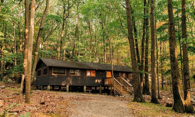 Pomona Cabin | Harriman Outdoor Center - Storm King Lodge