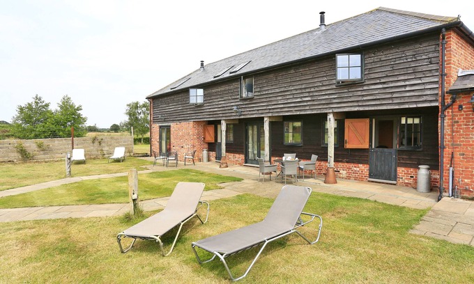 Yoxford House | Harrow Cottage - Two Bedroom House, Sleeps 4