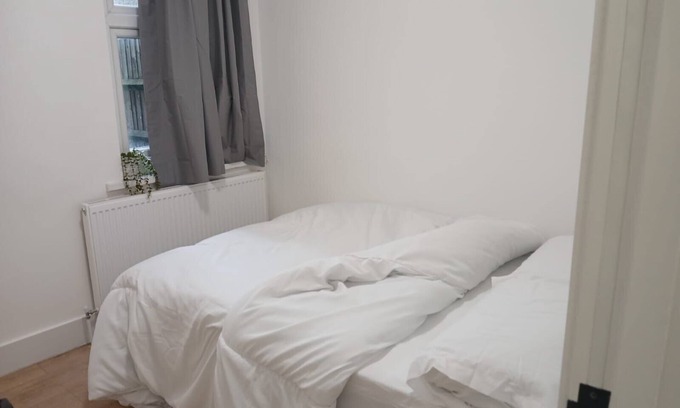 Marlborough House | Harrow Haven - Spacious 3 Bedroom House
