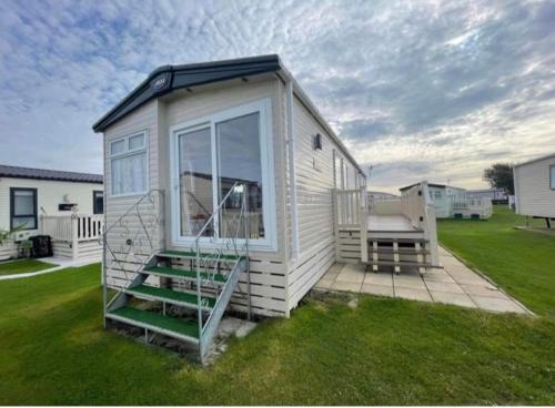 Selsey Resort | Harry- 3 bedroom 8berth Seal bay West sands