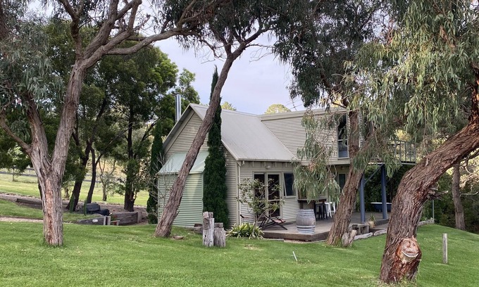 Red Hill Cottage | Harry's Cottage Red Hill