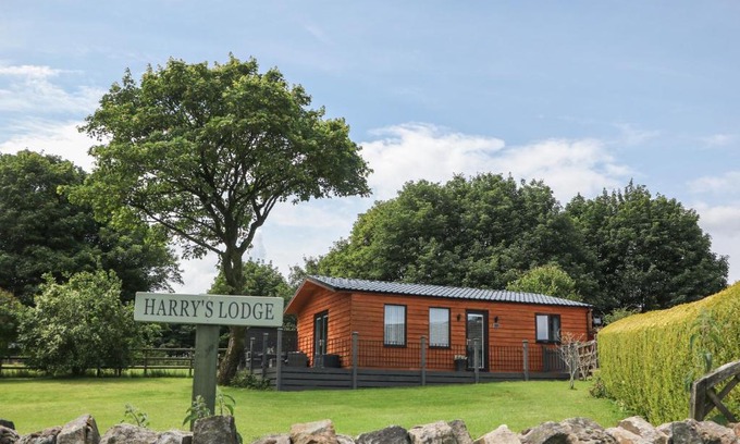 Ashover House | Harry's Lodge