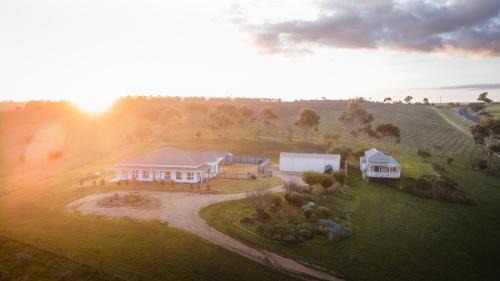 Russells Bridge House | Harry Scotts Farmhouse At Vineyard