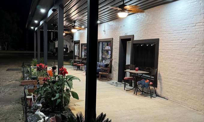 Hartford Cottage | Hartford Art House BnBnA very eclectic BnB n900 sqft interior/patio, sleeps 6
