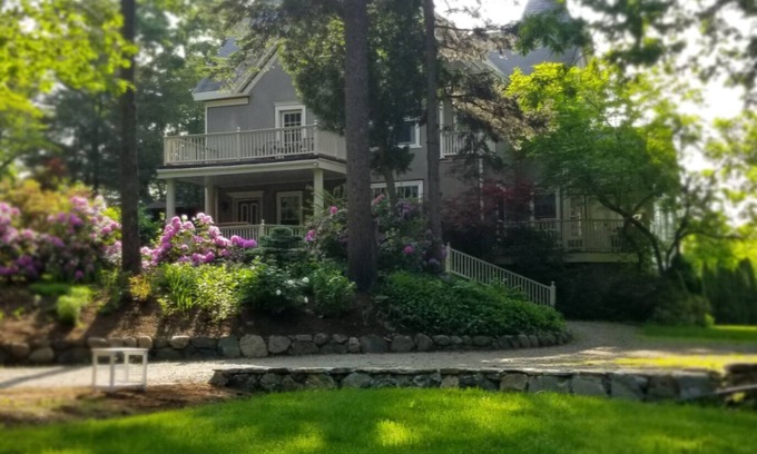 Piety Corner House | Harvard House: Make Your 2025 Family Gathering Unforgettable"