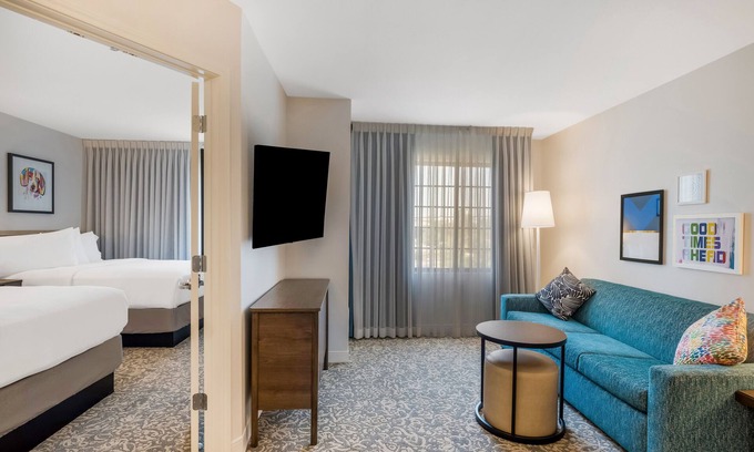 Acres Green House | Hassle-free Stay! w/Outdoor Pool, Free Breakfast, Unit w/Full Kitchen!