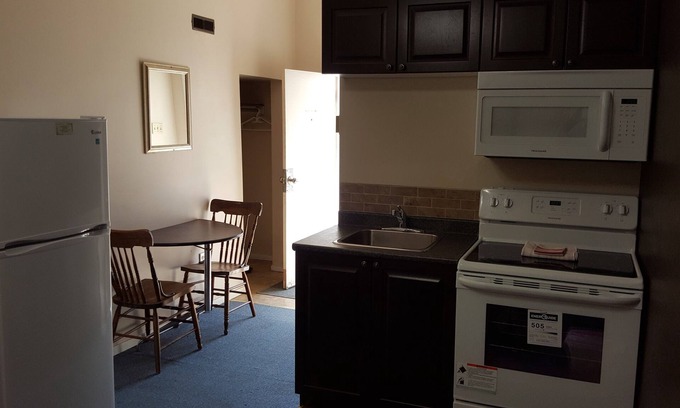 Medicine Hat Hotel | Hat Motel