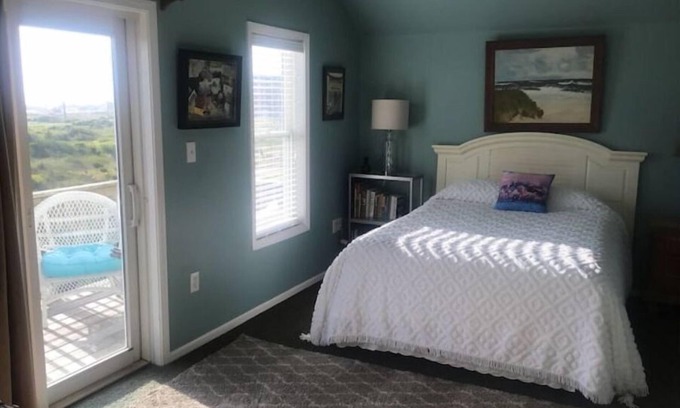 Hatteras Apartment | Hatteras Village w/Water Views *Southside * 1