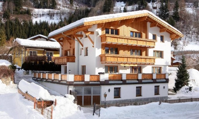 Flirsch Apartment | Haus Alpenflora - Apartment with 2 bedrooms