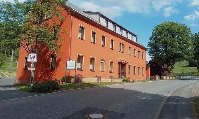 Nassau House | Haus Gaia